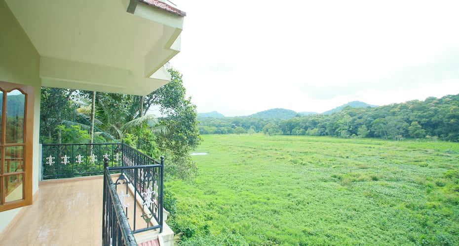 Vista Rooms at Jungle Palace Homestay, Thekkady 4